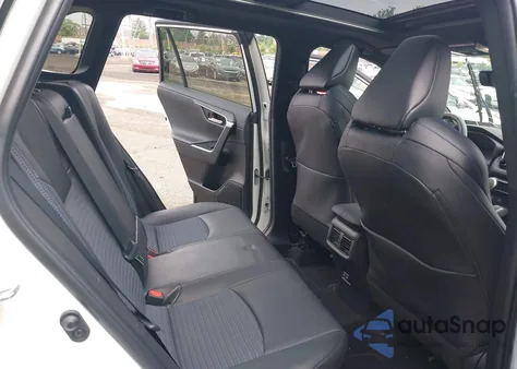 2022 Toyota Rav4 Xse z USA, uszkodzony, nr VIN 4T3E6RFV6NU084601